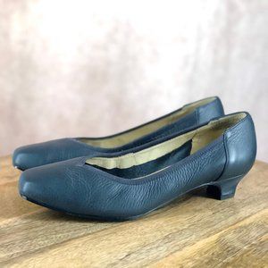 Ros Hommerson Leather Dress Shoes Navy Size 7WW